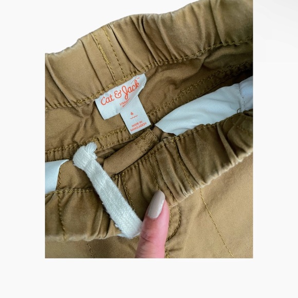 Like New-Tommy Hilfiger Button Down Shirt, Cat and Jack Pants size 6T - Picture 7 of 7